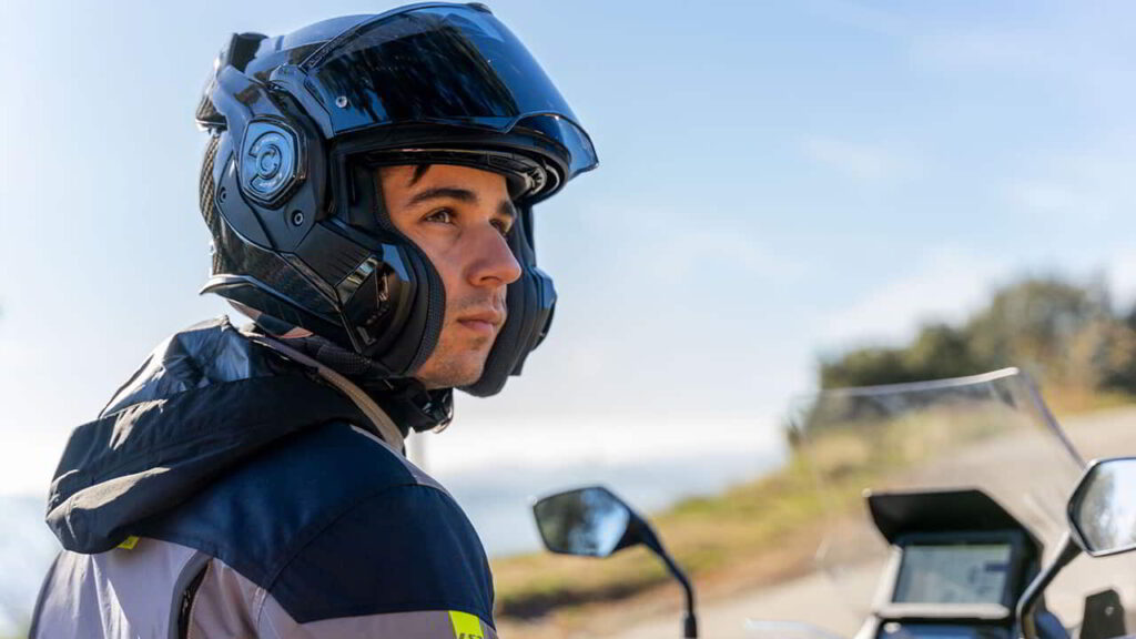 petua untuk memastikan helmet muat dengan betul